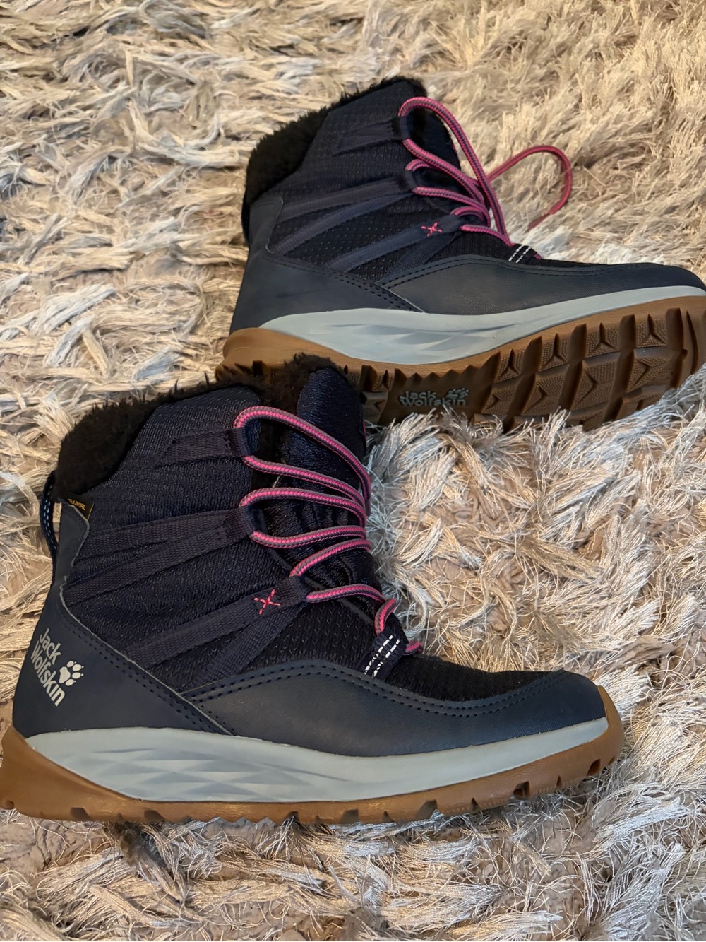 Jack Wolfskin Navy Blue and Brown Winter Ankle Boots with Pink Laces